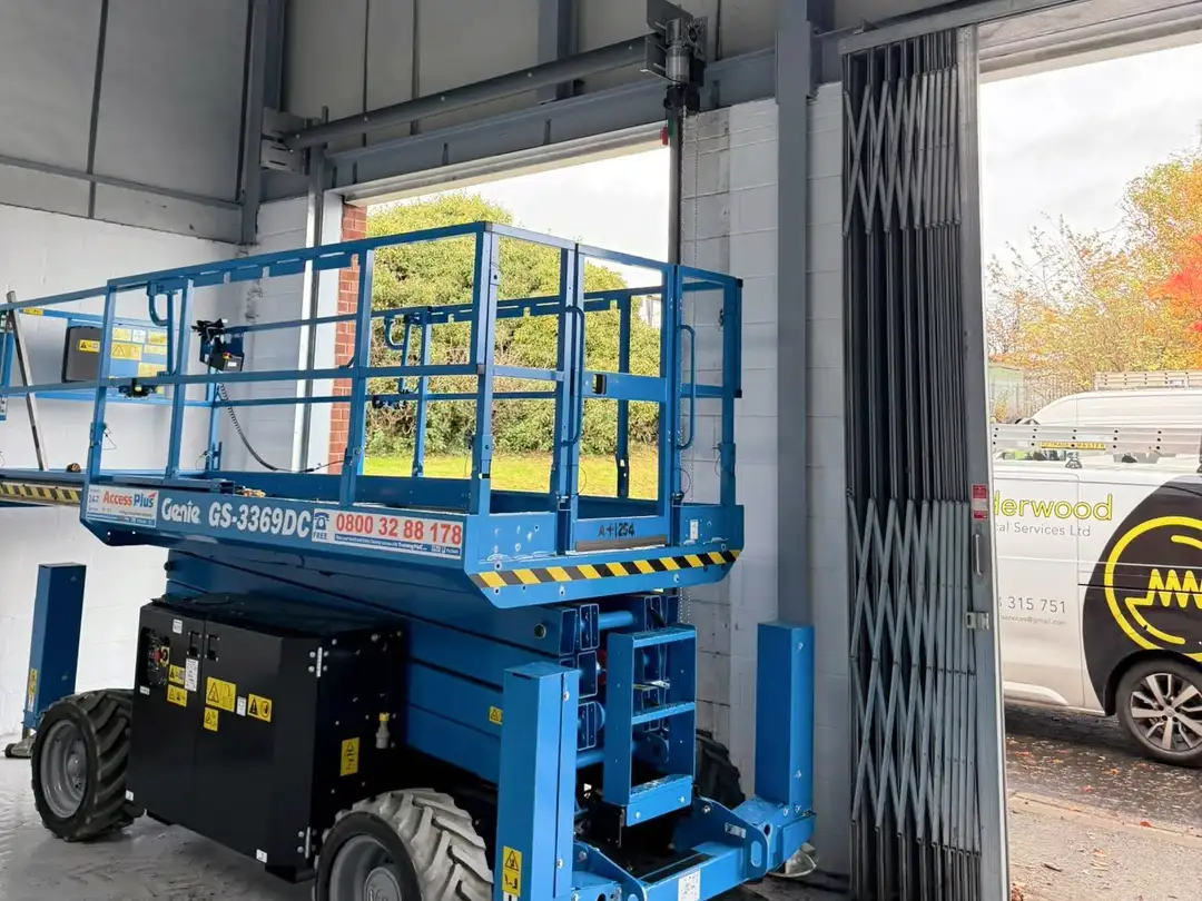 Commercial Electrician in Livingston Scotland - Calderwood Electrical Services - SELECT Member